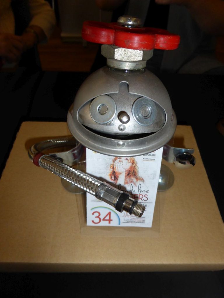 stand attractif - robot Sohie de Winner