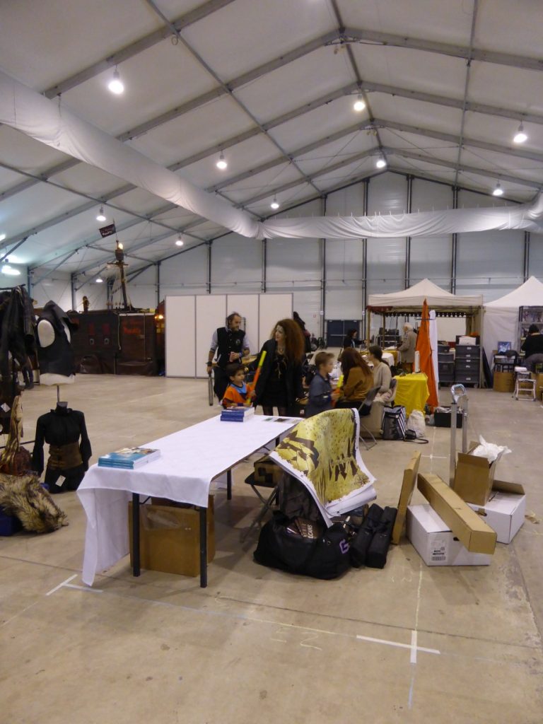Salon Fantastique Paris 2 - montage stand
